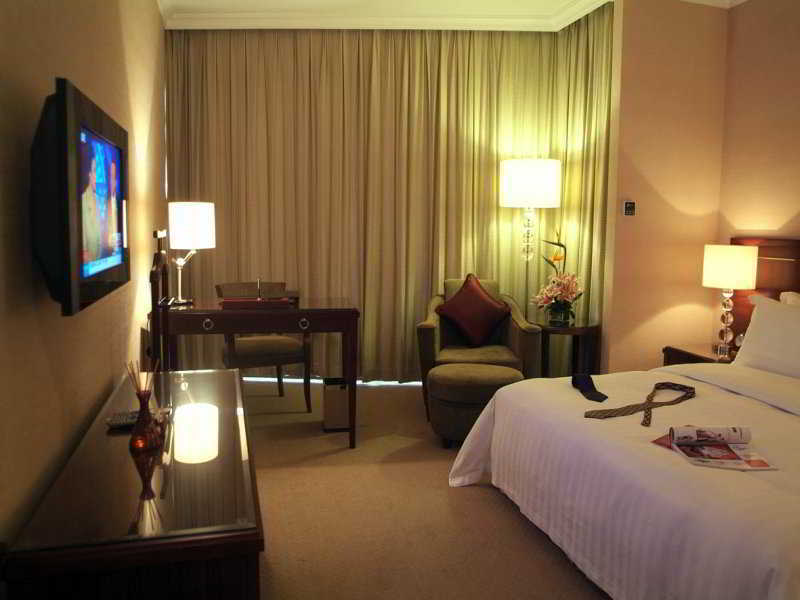Rosedale Hotel & Suites Guangzhou - Free Shuttle Bus To Canton Fair Номер фото